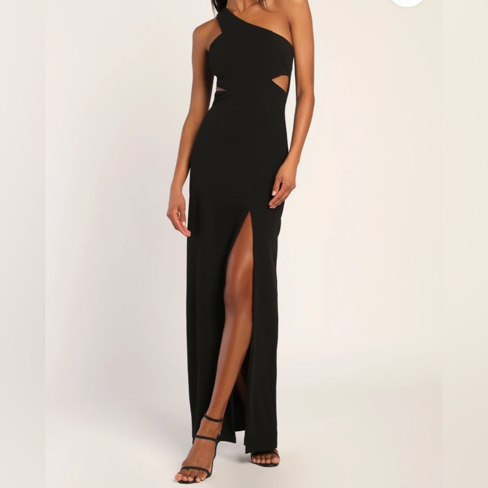 Elegant Black One-Shoulder Dress